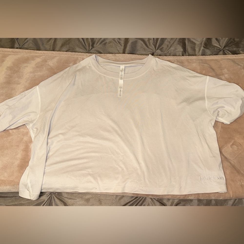 lululemon athletica White Short Sleeve Tee